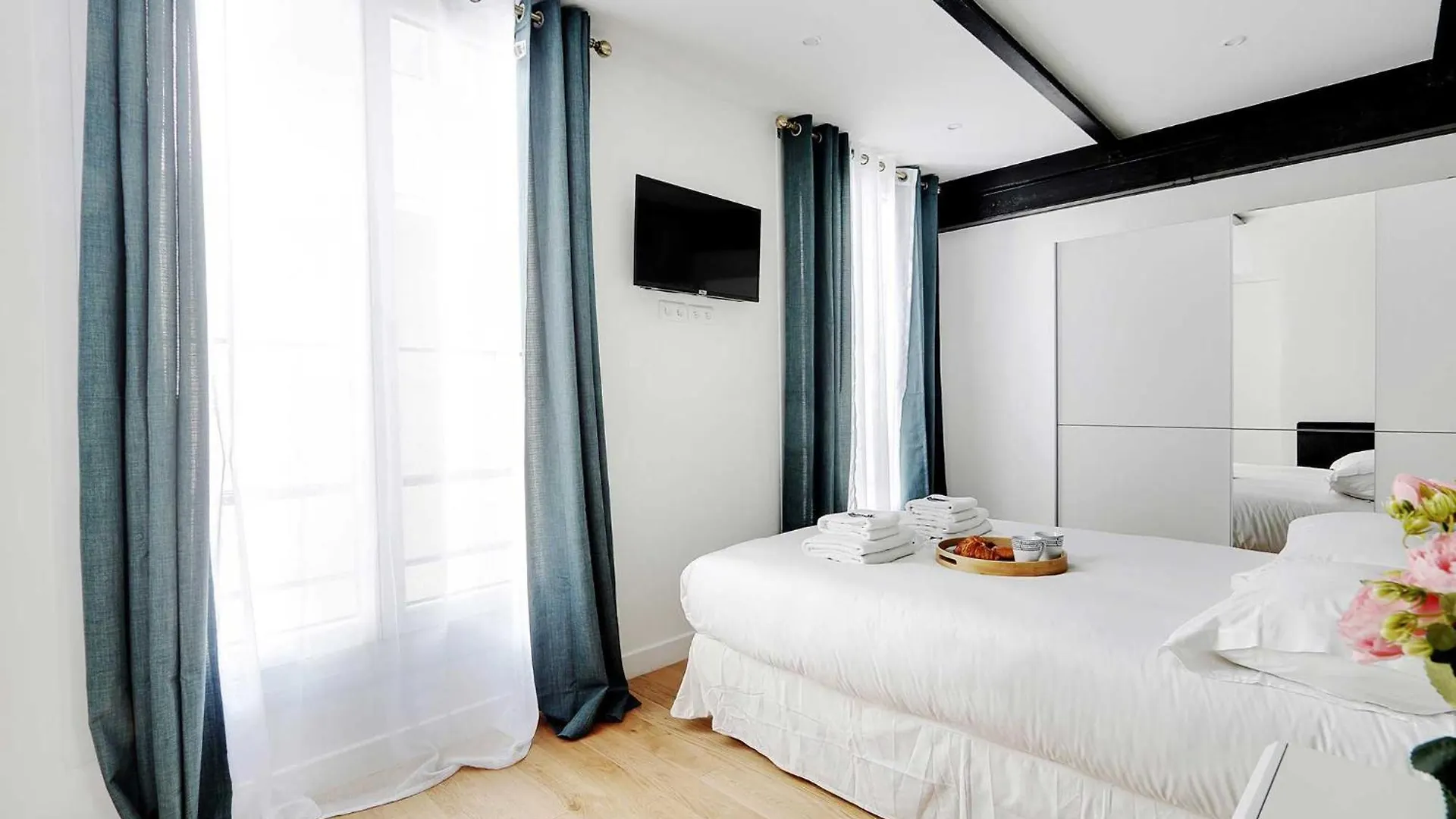 Lovely Montorgeuil 6p * Paris
