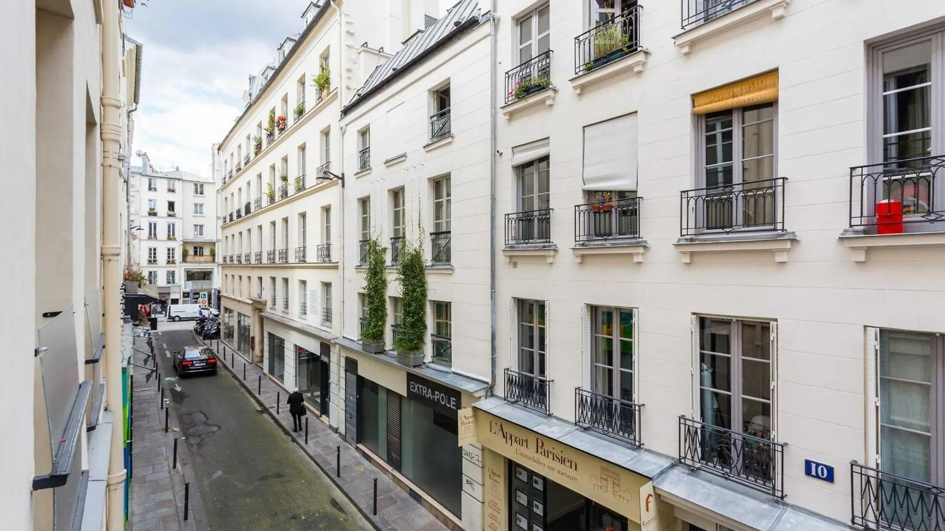 Lovely Montorgeuil 6p Apartment *